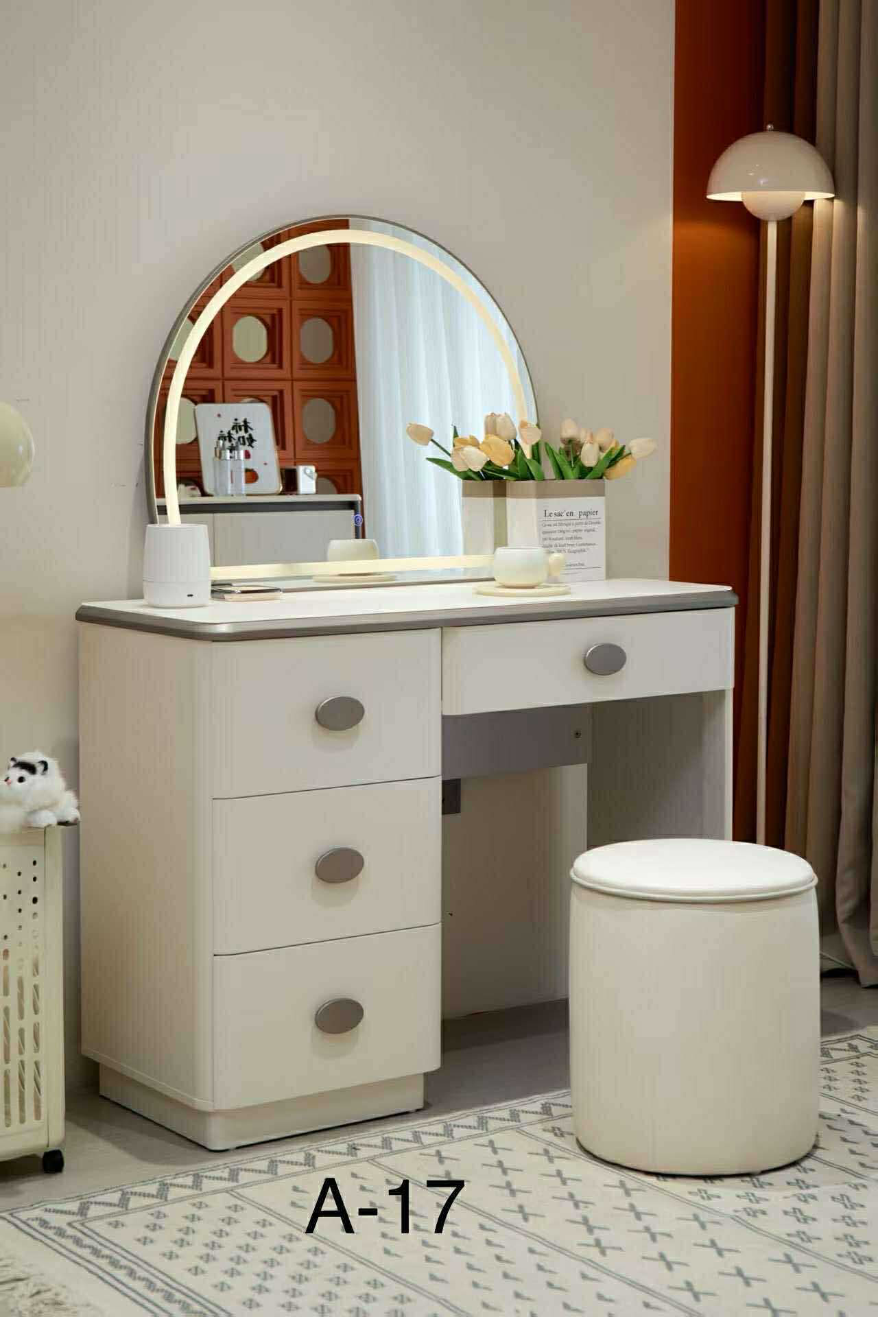 A-17 Dresser