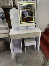 Load image into Gallery viewer, RW- 8618 Dresser

