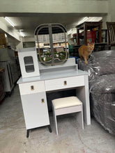 Load image into Gallery viewer, LH 169-11 Dresser with Chair and LED Light
