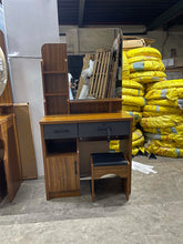 Load image into Gallery viewer, ML 9S003 Dresser
