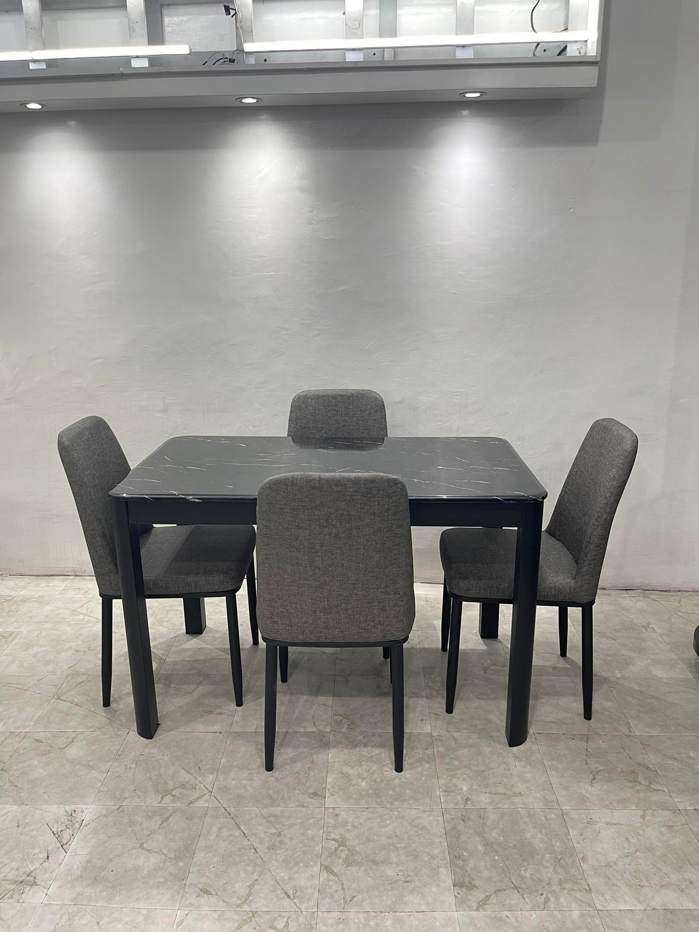 Dezmond Dining Set