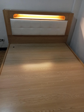 Load image into Gallery viewer, Kezo Bedframe (Queen Size)
