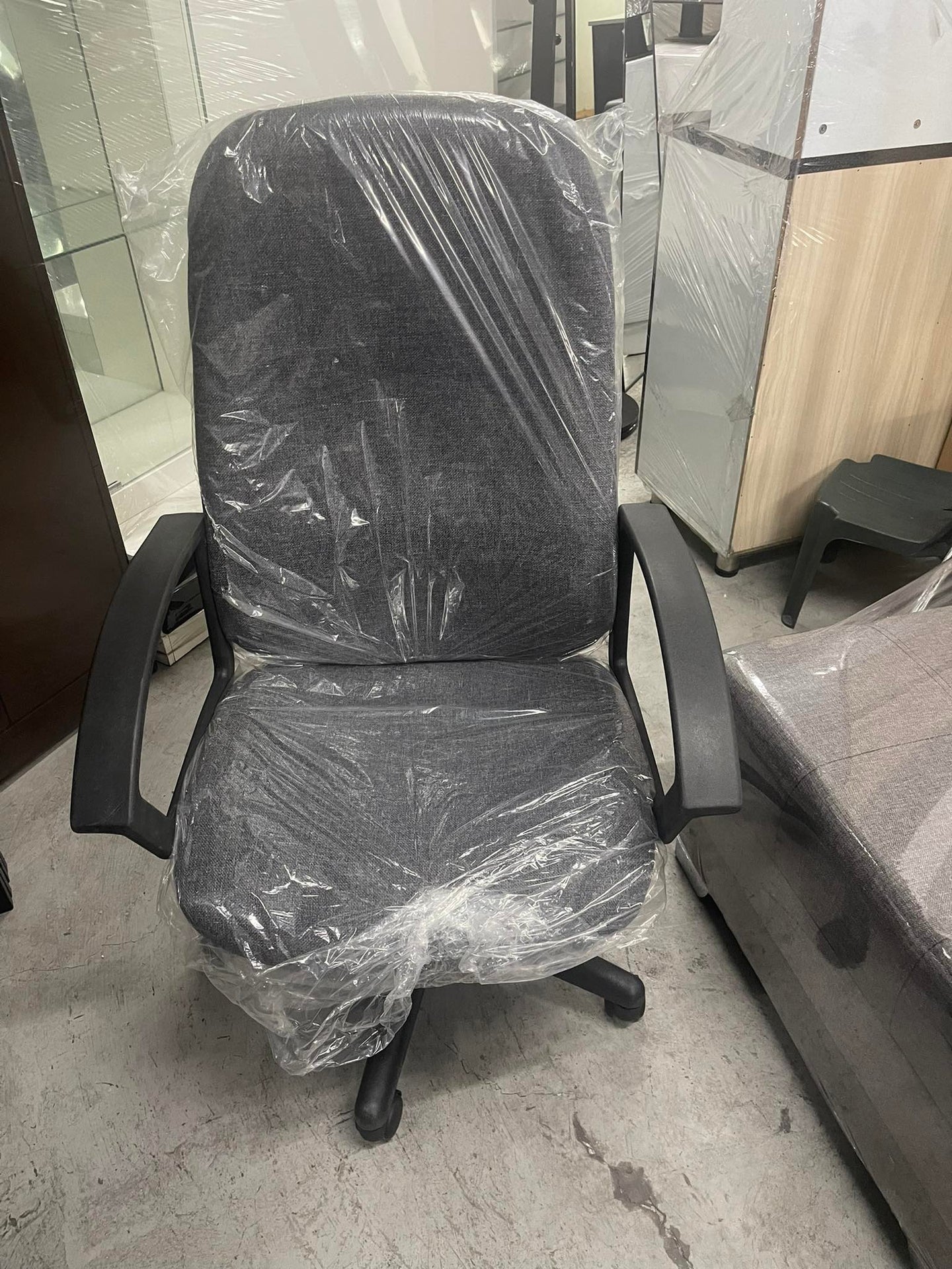 1001B High Back Office Chair