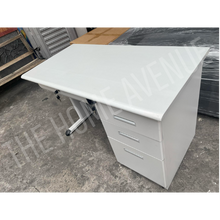 Load image into Gallery viewer, LF49 Office Table
