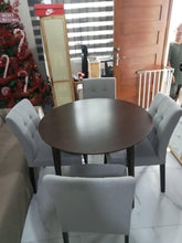 Load image into Gallery viewer, Dolby 4 Seater Round Dining Set
