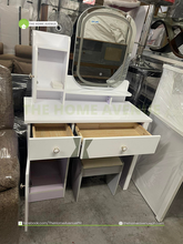 Load image into Gallery viewer, 173 Dresser
