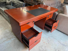 Load image into Gallery viewer, HF 212 214 216 Executive Office Table
