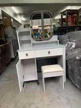 Load image into Gallery viewer, LH 169-11 Dresser with Chair and LED Light
