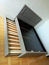 Load image into Gallery viewer, Brinley Queen Bed Frame
