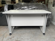 Load image into Gallery viewer, LF-39 Office Table
