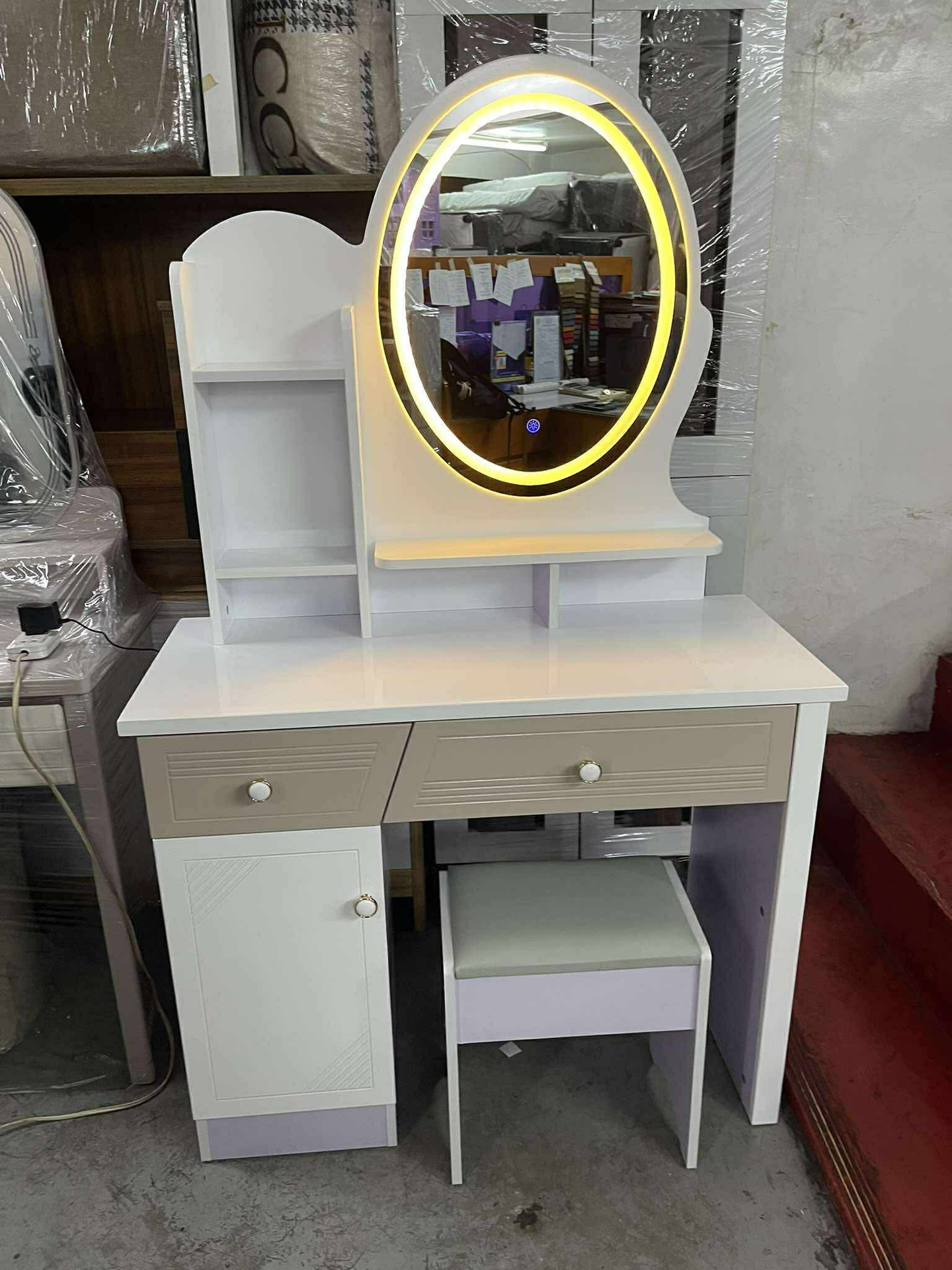 RW-8616 Dresser