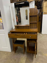 Load image into Gallery viewer, ML 069 Dresser
