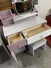 Load image into Gallery viewer, RW-292 Dresser
