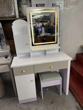 Load image into Gallery viewer, RW- 8618 Dresser
