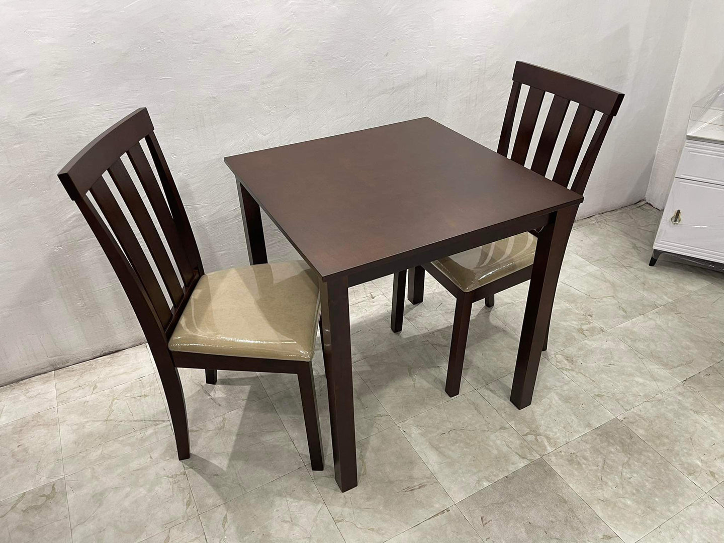 KF3001-12/4037 Dining Table