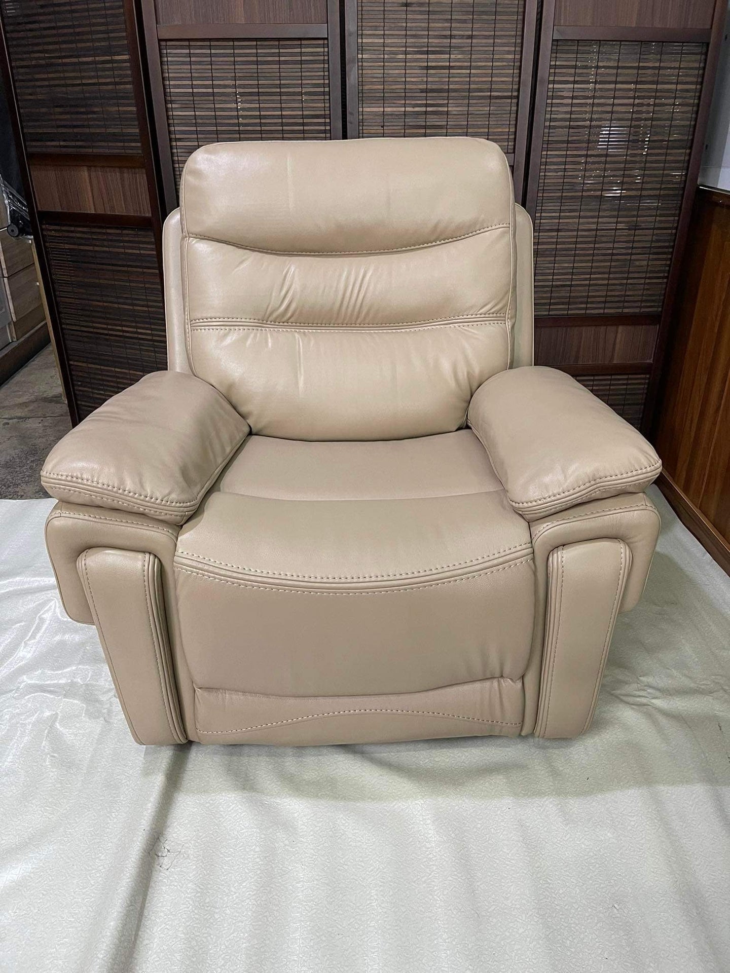 1880 1-Seater Recliner