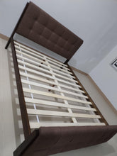 Load image into Gallery viewer, Diego Padded Bed
