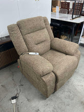 Load image into Gallery viewer, Vomero Recliner
