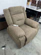 Load image into Gallery viewer, Vomero Recliner
