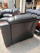 Load image into Gallery viewer, MHL 147 Sofa Set
