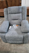 Load image into Gallery viewer, Vomero Massage Recliner
